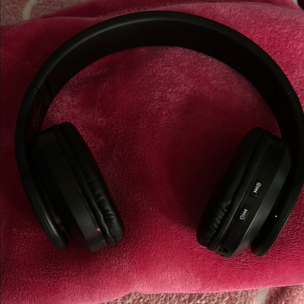 Black Wireless LED Headphones